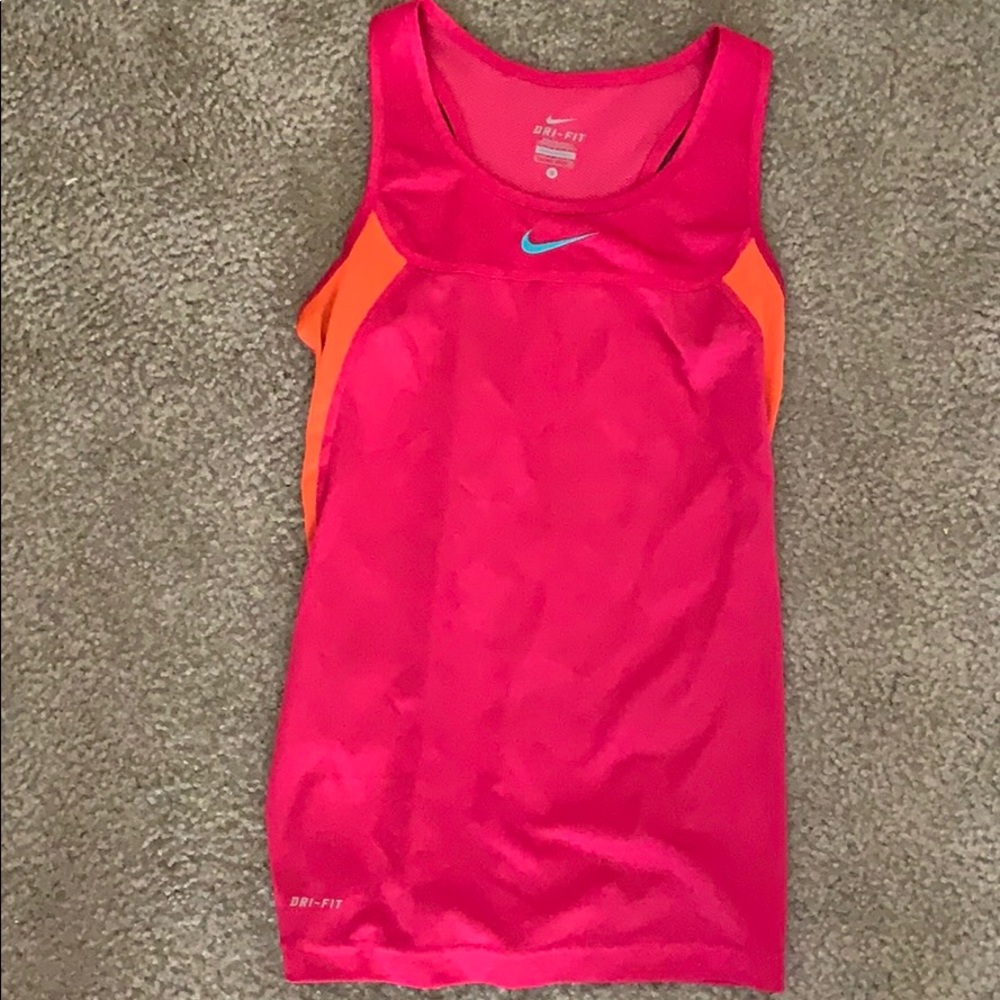 Nike workout tank top